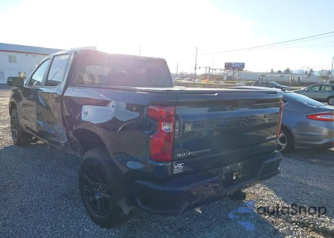 2022 Chevrolet Silverado 1500 2Wd Short Bed Custom z USA, uszkodzony, nr VIN 1GCPABEK8NZ636475